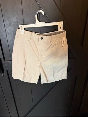 Amazon Essentials Cream Flat-Front Chino Shorts